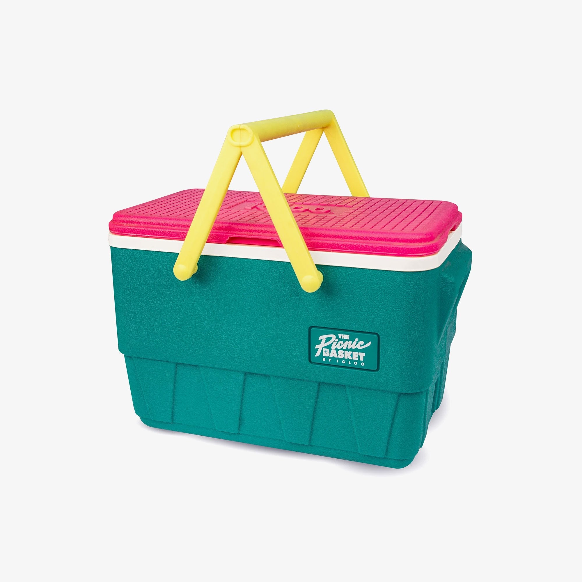 Retro_Picnic-Basket_side_b2198a8f-a74b-42d3-b309-dc8f9cb4daef.jpg